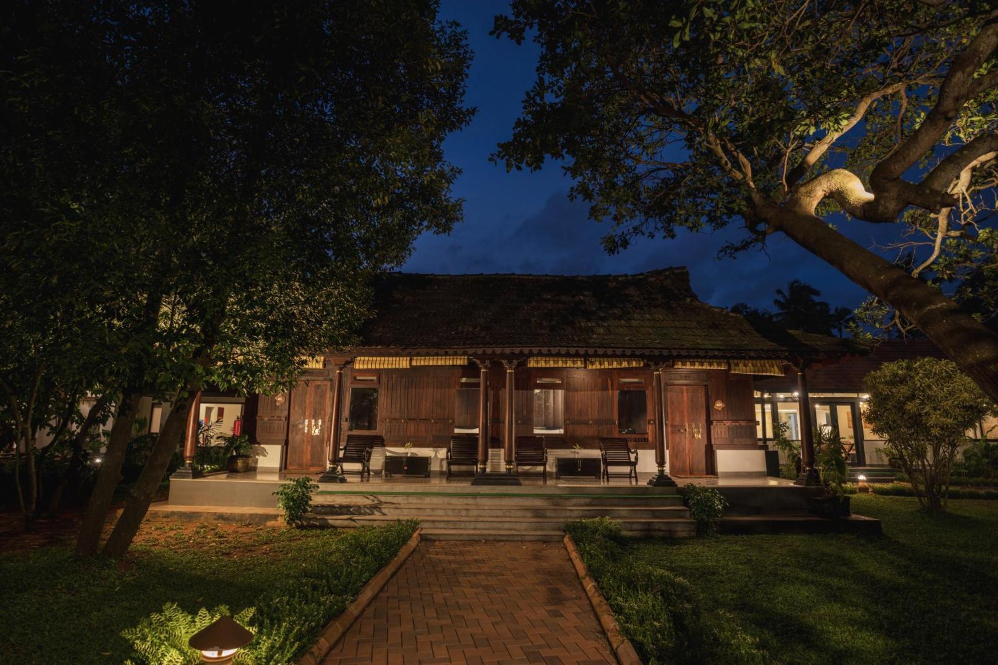 Vedic Village Retreat Kodungallur Kochi Esterno foto